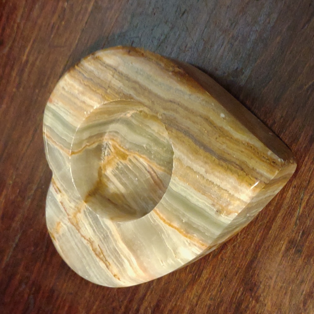 Onyx heart candle holder
